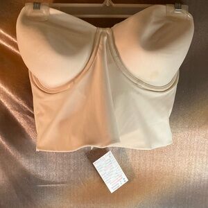 Excellent condition Cacique 42d cream waist length strapless bra.‎ 403